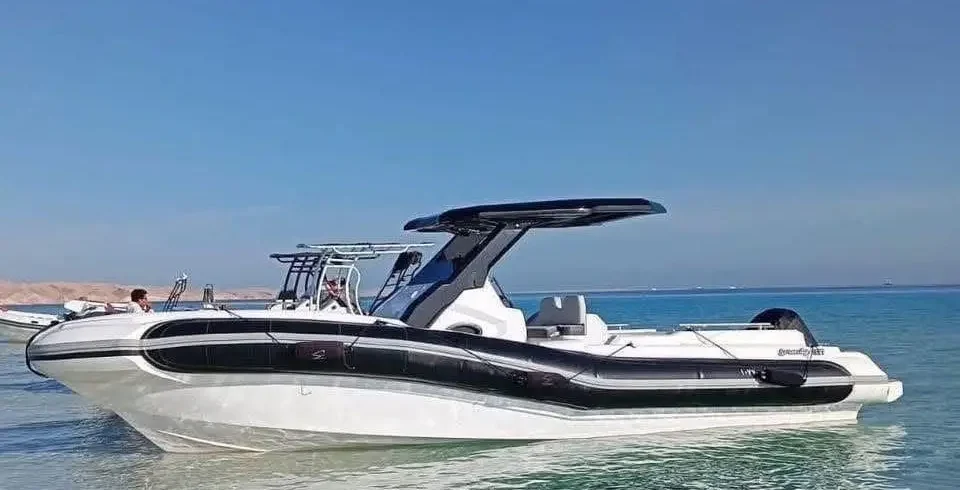 speedboat